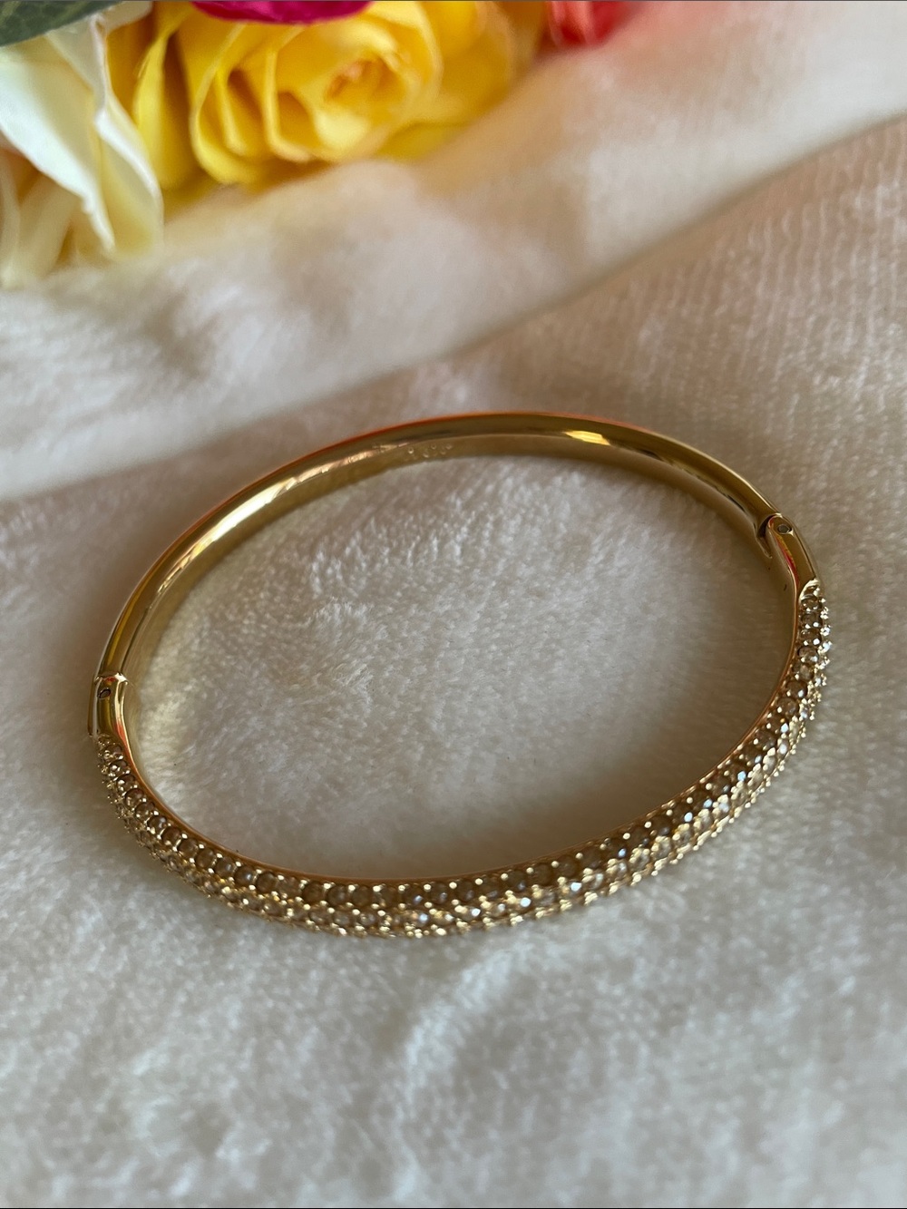 Swarovski Crystal Hinged Bangle Gold Snow Pavé Sublima Collection Bracelet M